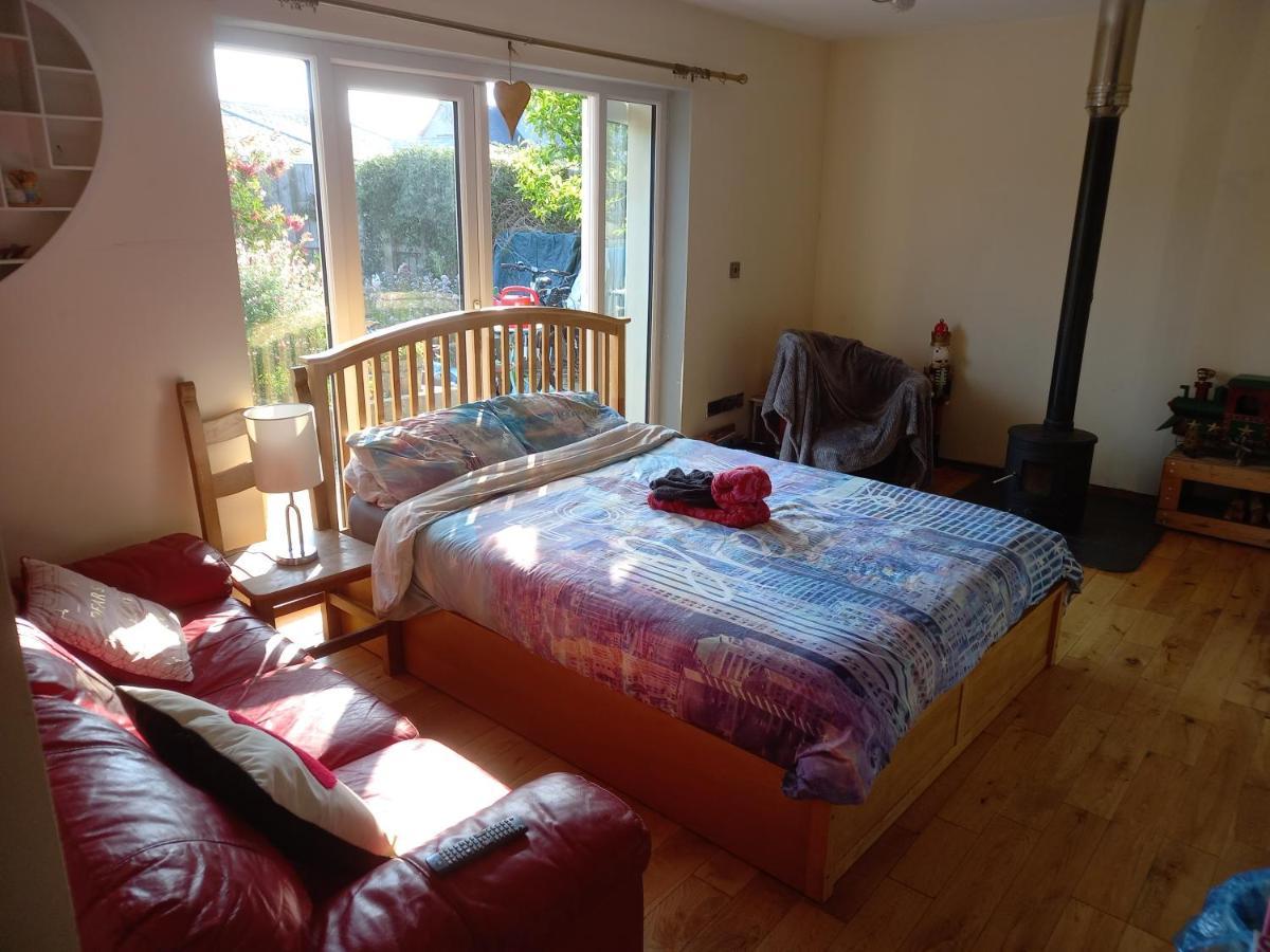 Ferienwohnung No 9 Manor Way Carmarthen Exterior foto